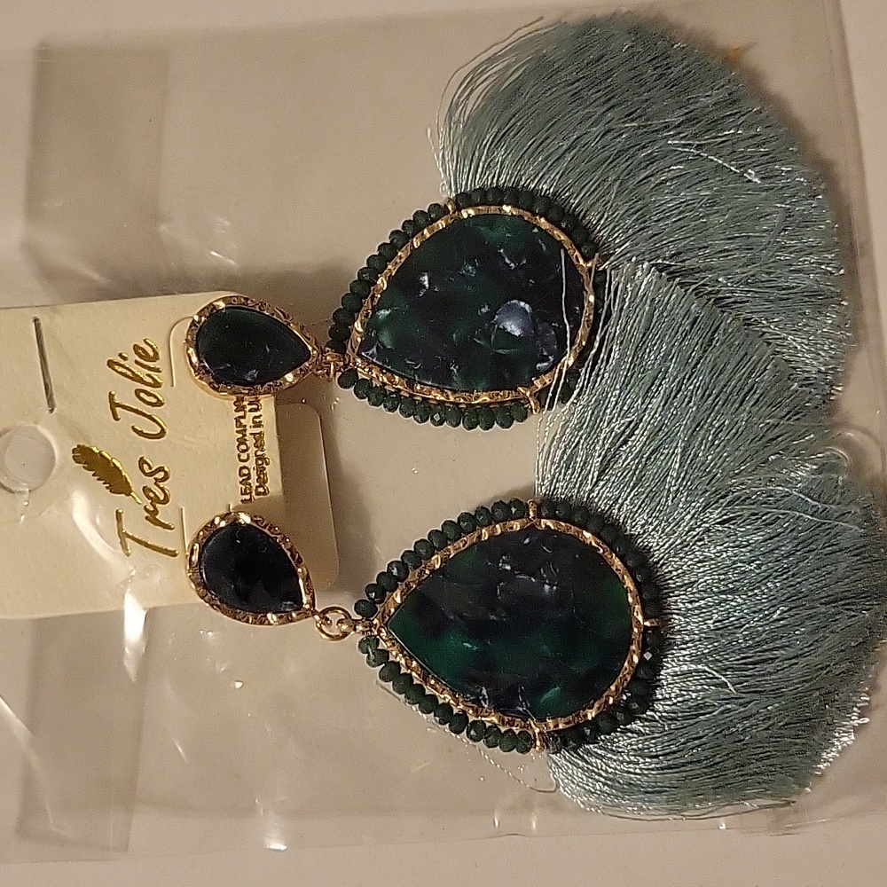 NEW FRINGE GREEN GOLD TASSEL DANGLING BOHO TURKISH EARRINGS PIERCED EARS NWT